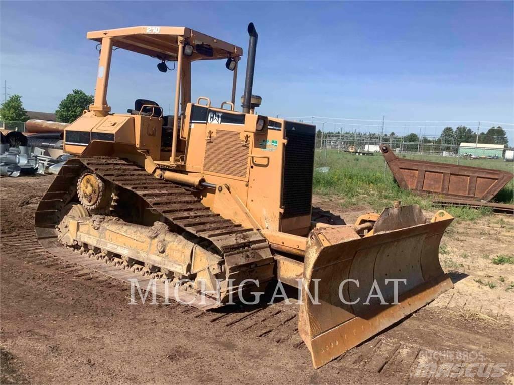 CAT D5ML Верижни булдозери
