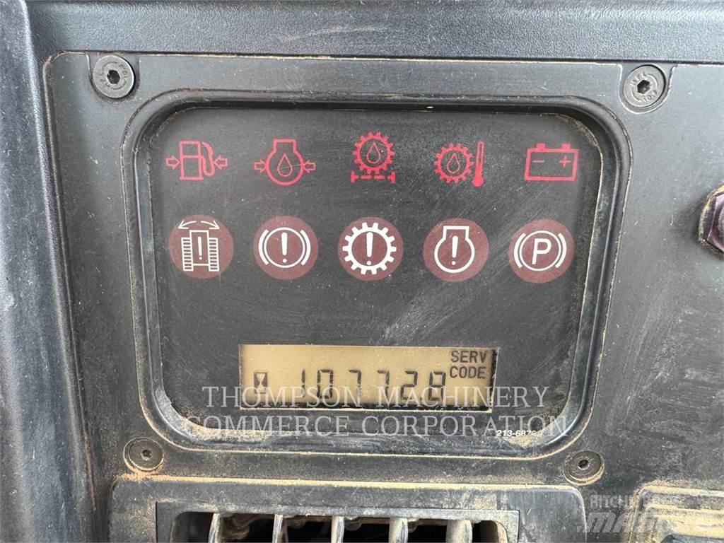 CAT D5NXL Верижни булдозери
