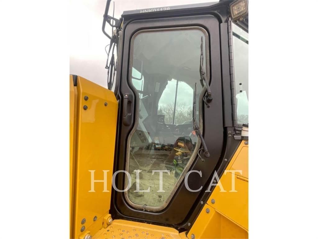 CAT D6 Верижни булдозери
