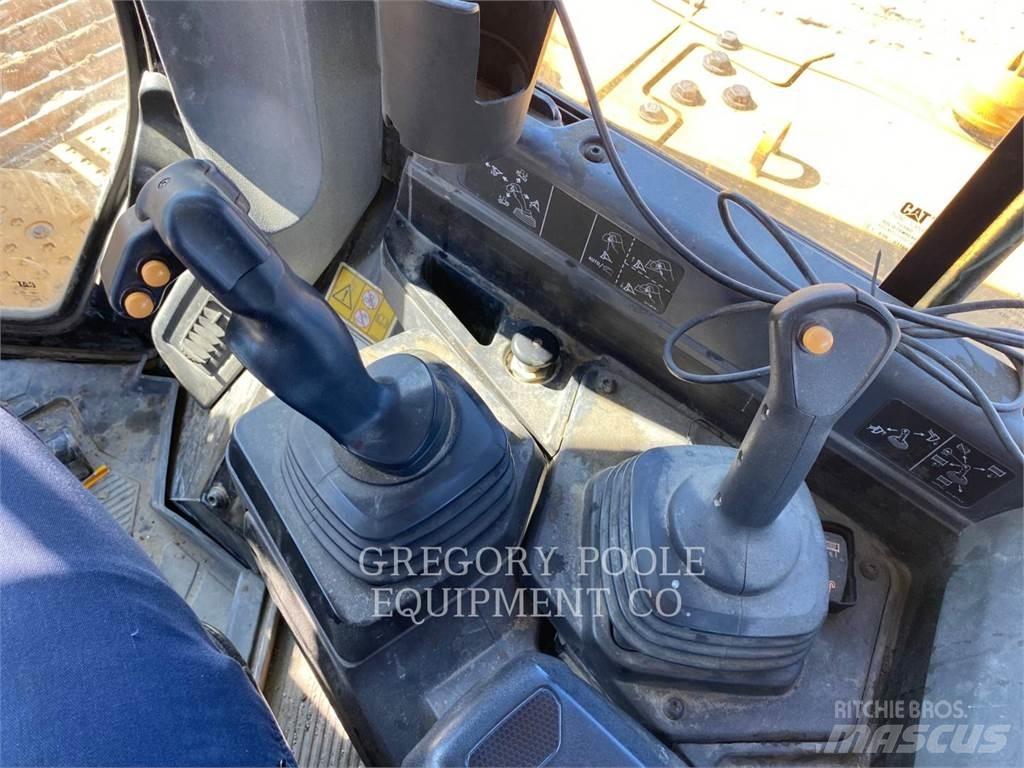 CAT D6-20 Верижни булдозери
