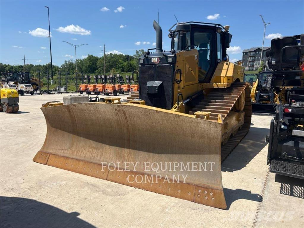 CAT D6-20V30I Верижни булдозери
