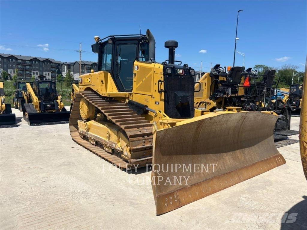 CAT D6-20V30I Верижни булдозери
