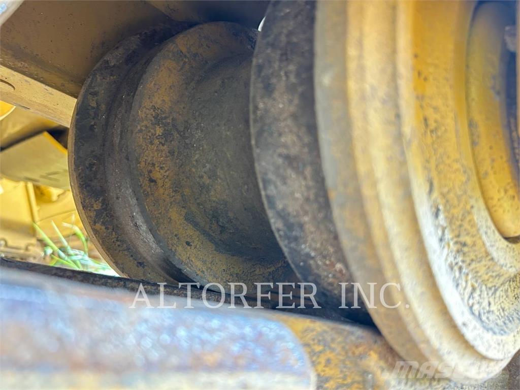 CAT D6-20XE SU Верижни булдозери
