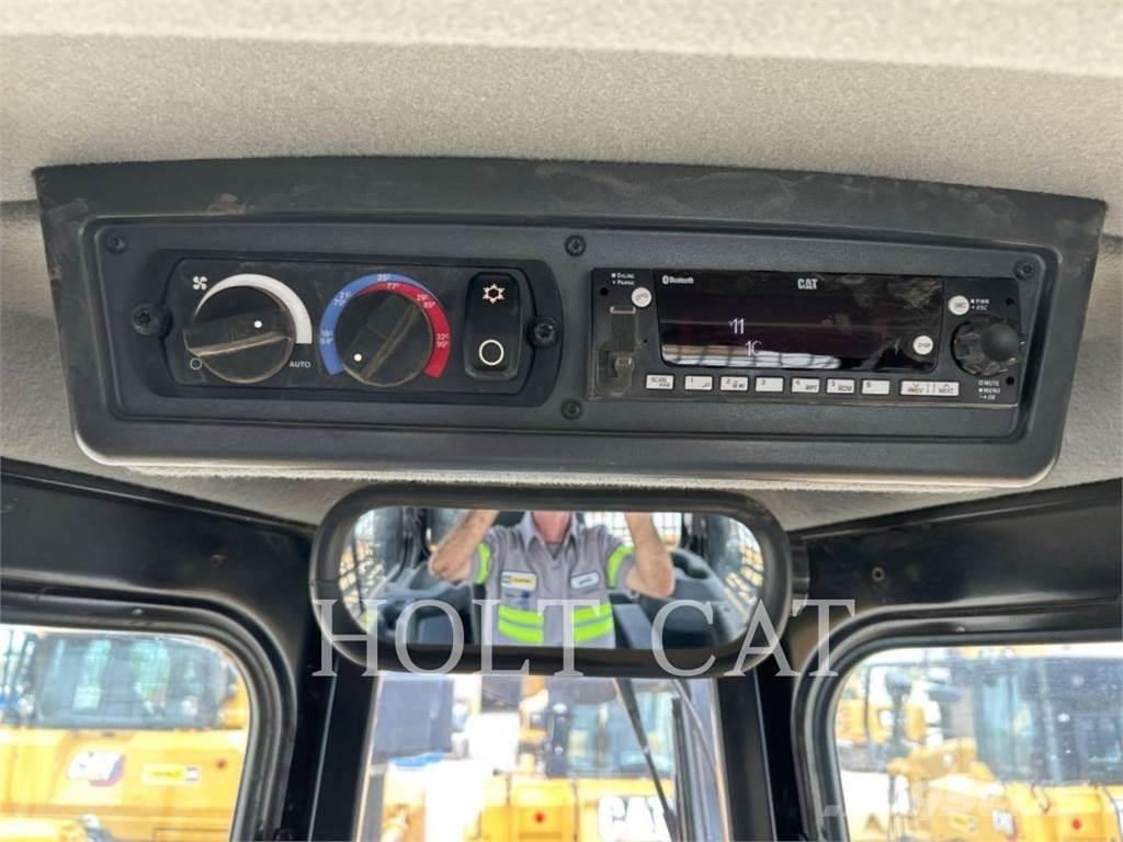 CAT D6 XEVP Верижни булдозери

