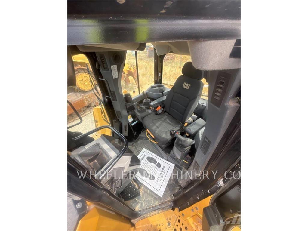 CAT D6 XL VP Верижни булдозери
