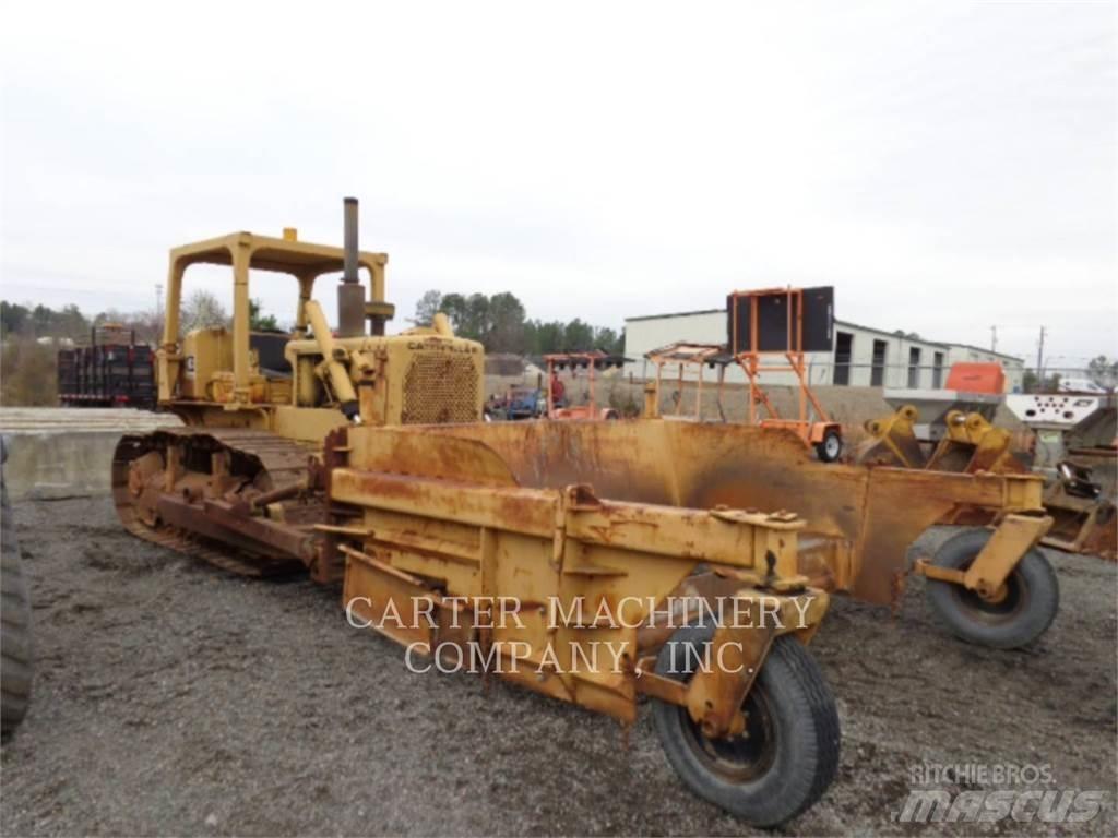 CAT D6C Верижни булдозери
