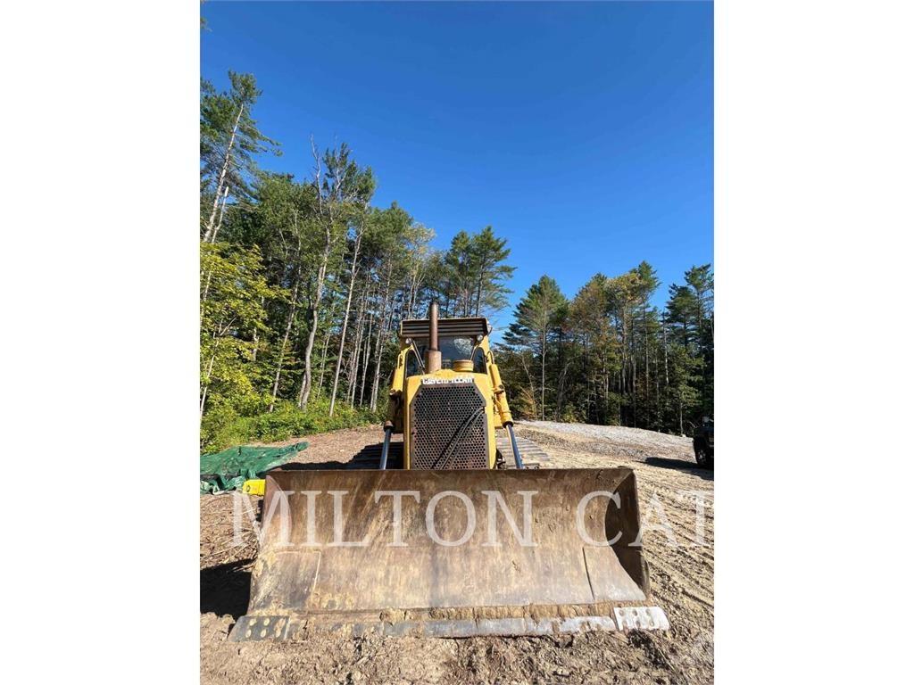 CAT D6D Верижни булдозери
