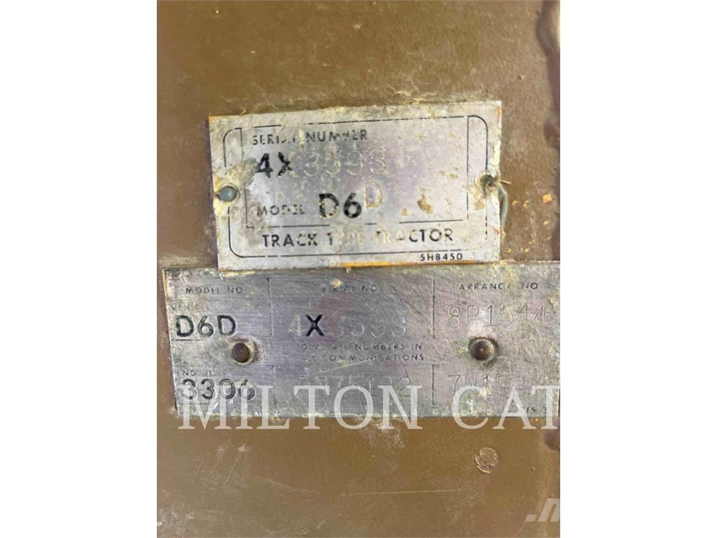 CAT D6D Верижни булдозери
