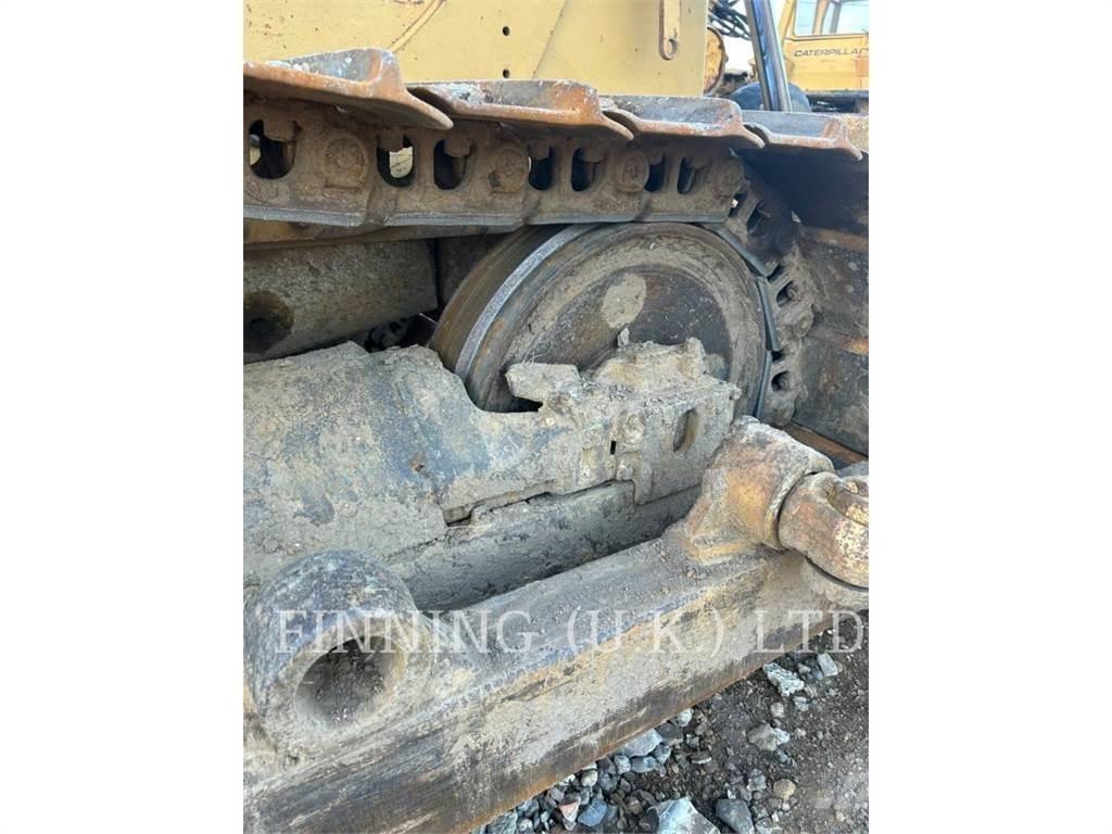 CAT D6E PS Верижни булдозери
