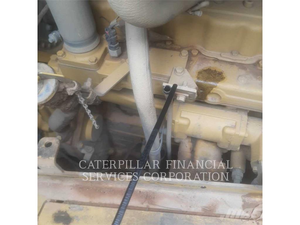 CAT D6GC Верижни булдозери
