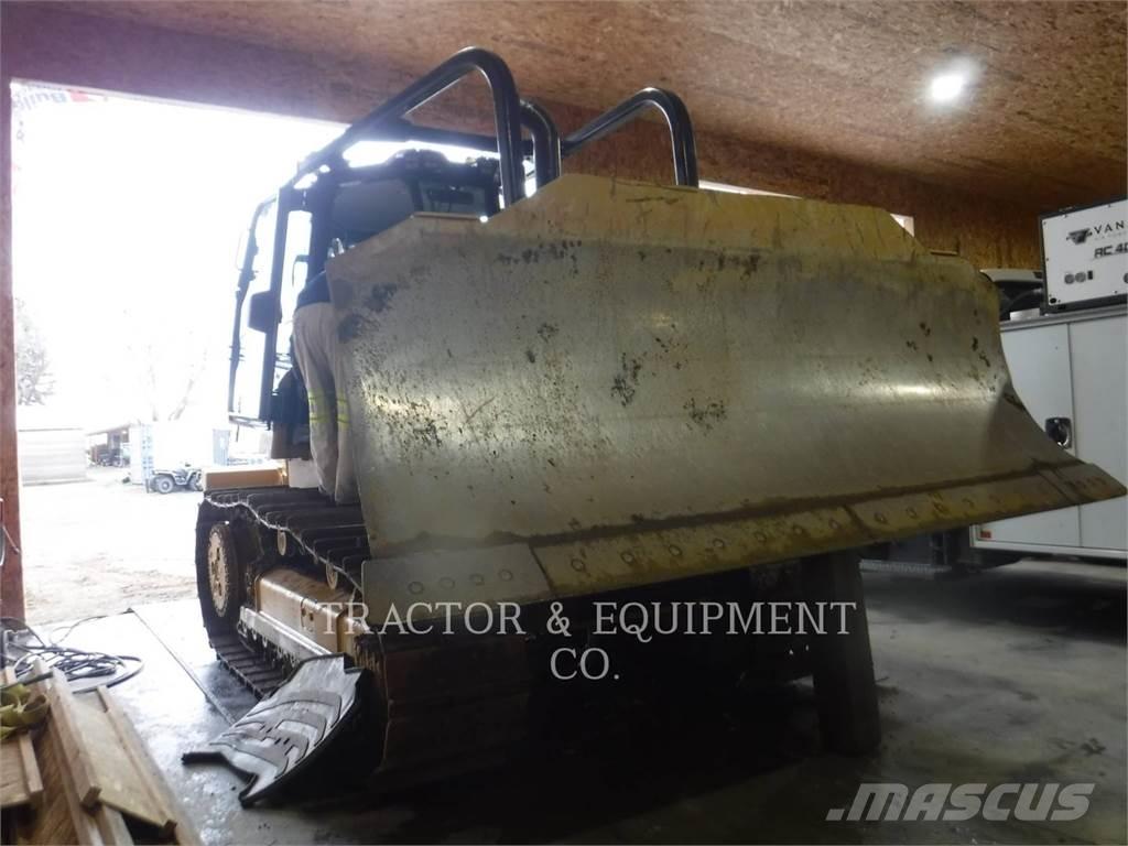 CAT D6K Верижни булдозери
