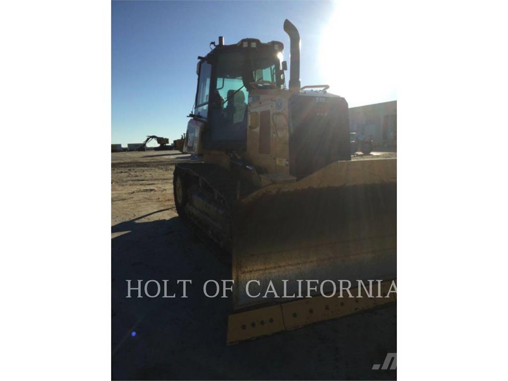 CAT D6K2 Верижни булдозери
