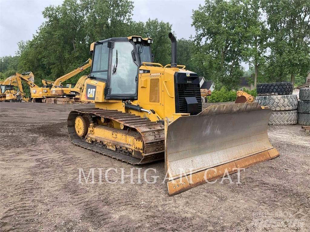CAT D6K2L AZ24F Верижни булдозери

