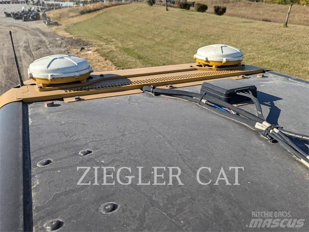 CAT D6K2LGP Верижни булдозери
