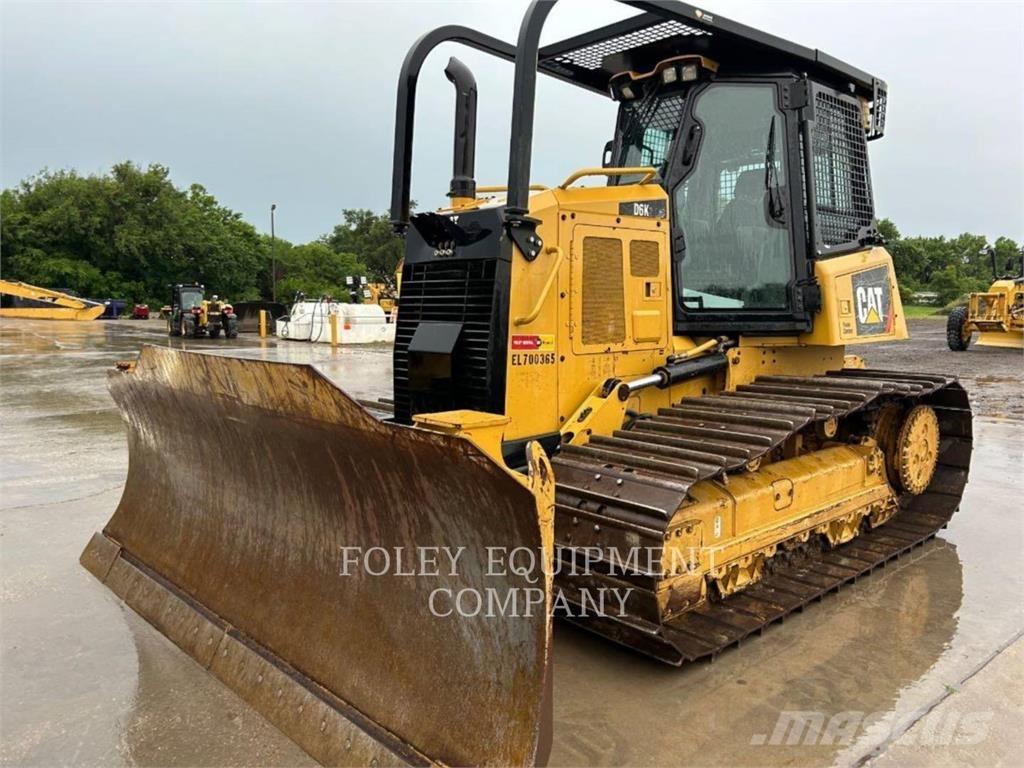 CAT D6K2LGPA Верижни булдозери
