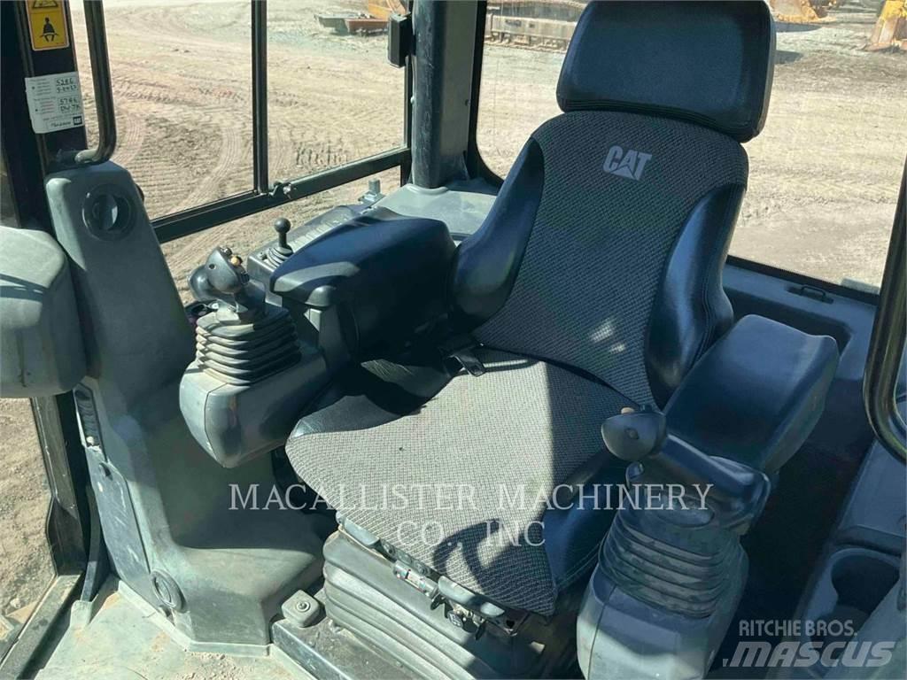 CAT D6K2XL Верижни булдозери
