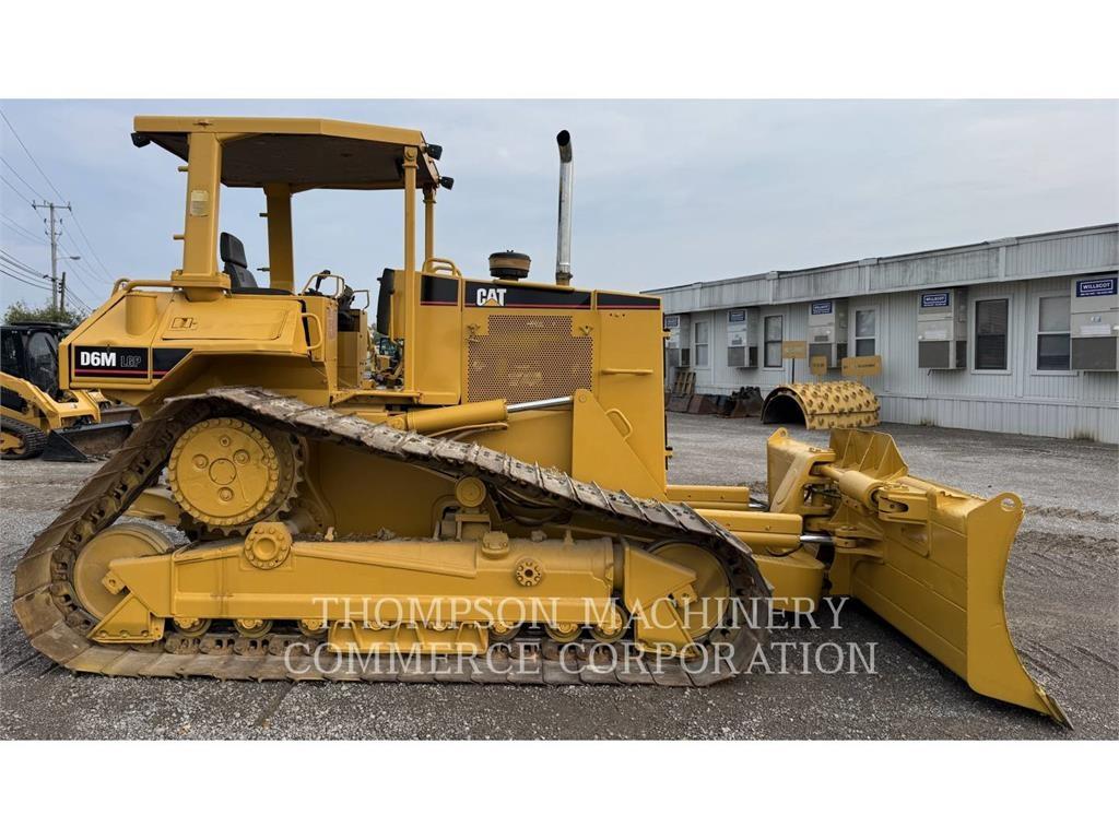 CAT D6M LGP Верижни булдозери

