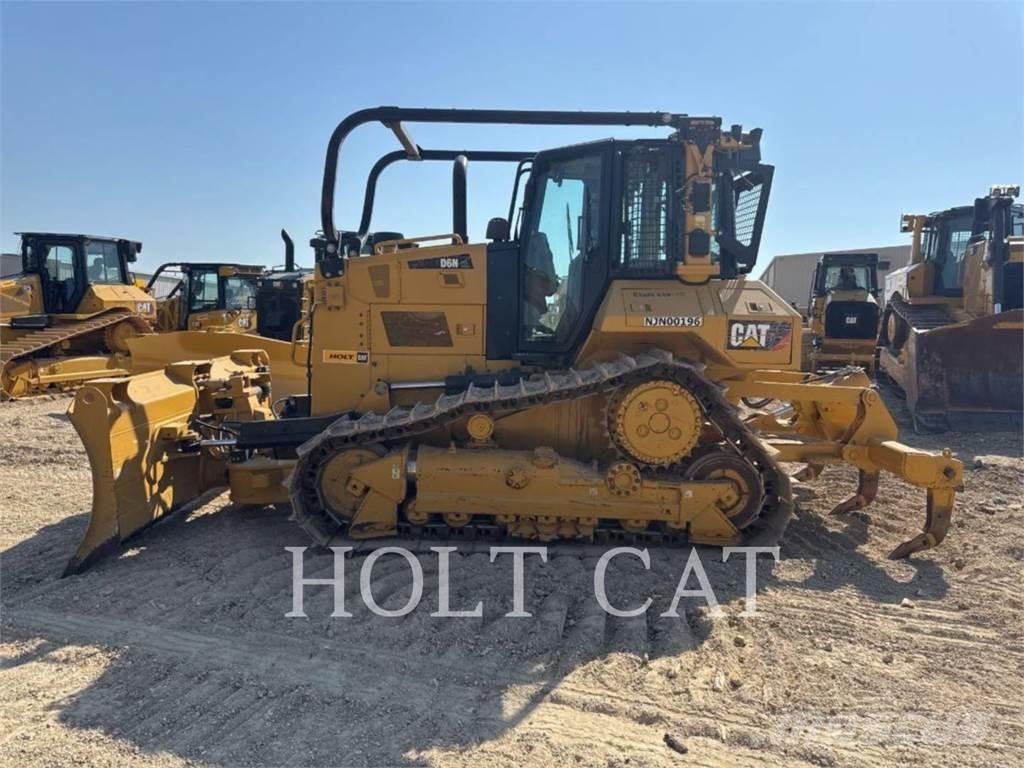 CAT D6N 3D Верижни булдозери
