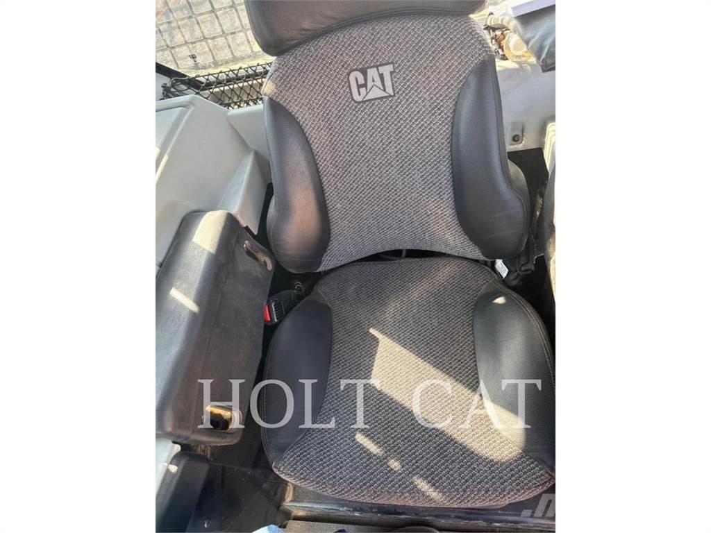 CAT D6N 3D Верижни булдозери
