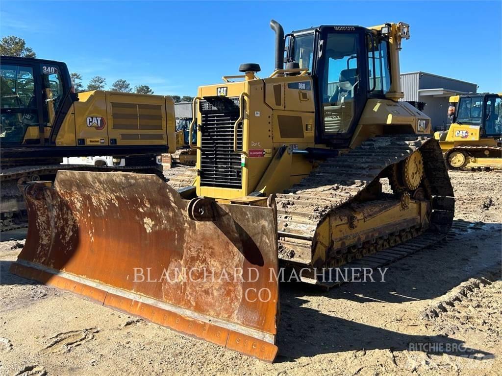 CAT D6N L1AA Верижни булдозери
