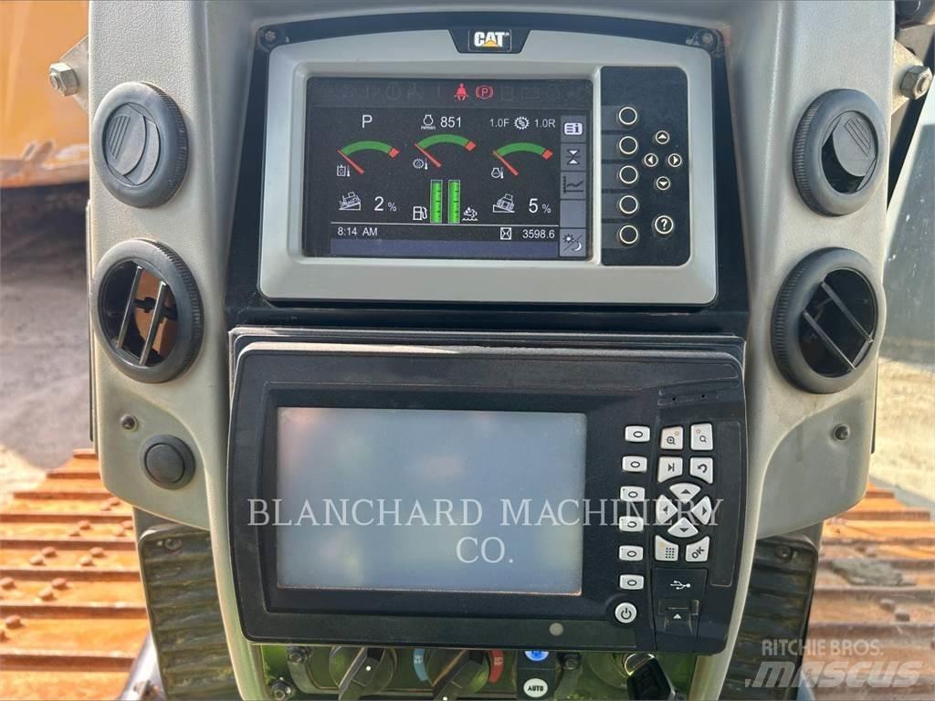 CAT D6N LGP Верижни булдозери
