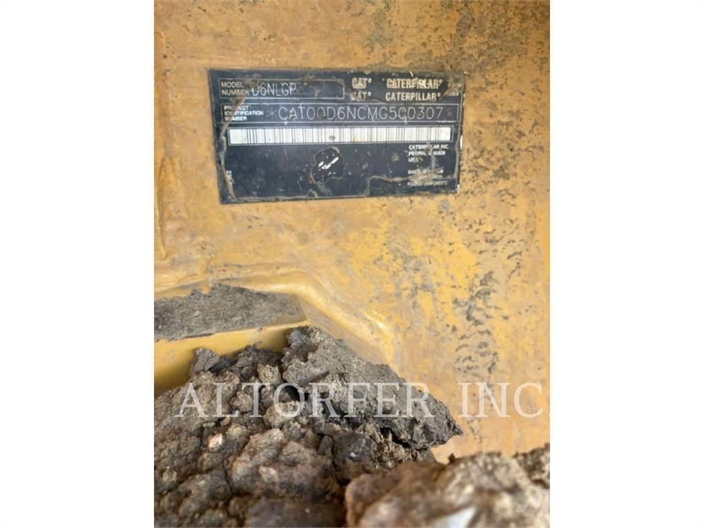 CAT D6N LGP W Верижни булдозери

