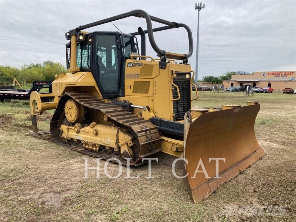CAT D6N XL Верижни булдозери
