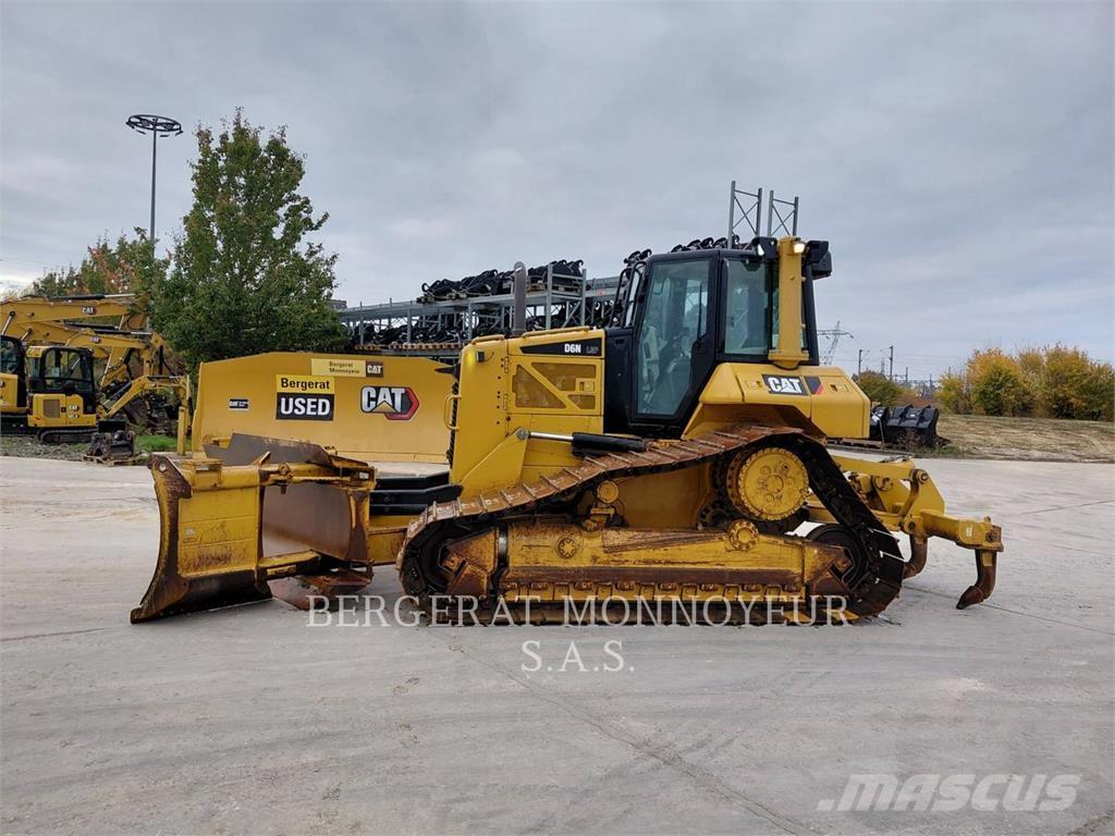 CAT D6N3B LGP Верижни булдозери

