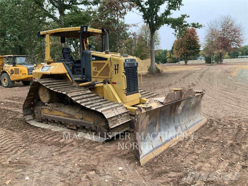 CAT D6NLGP Верижни булдозери
