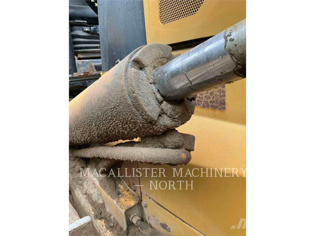 CAT D6NLGP Верижни булдозери
