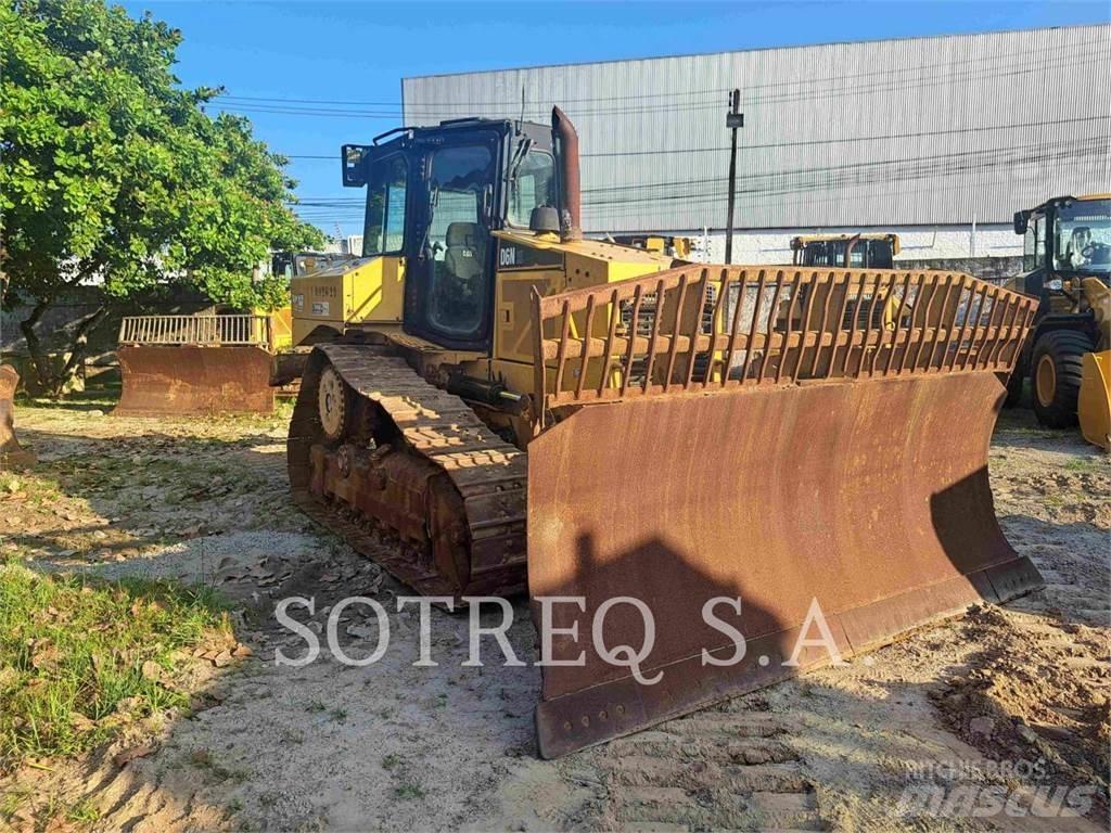 CAT D6NXL Верижни булдозери
