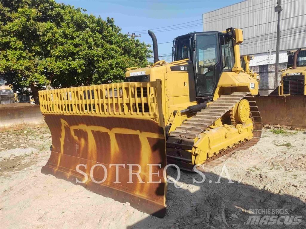 CAT D6NXL Верижни булдозери
