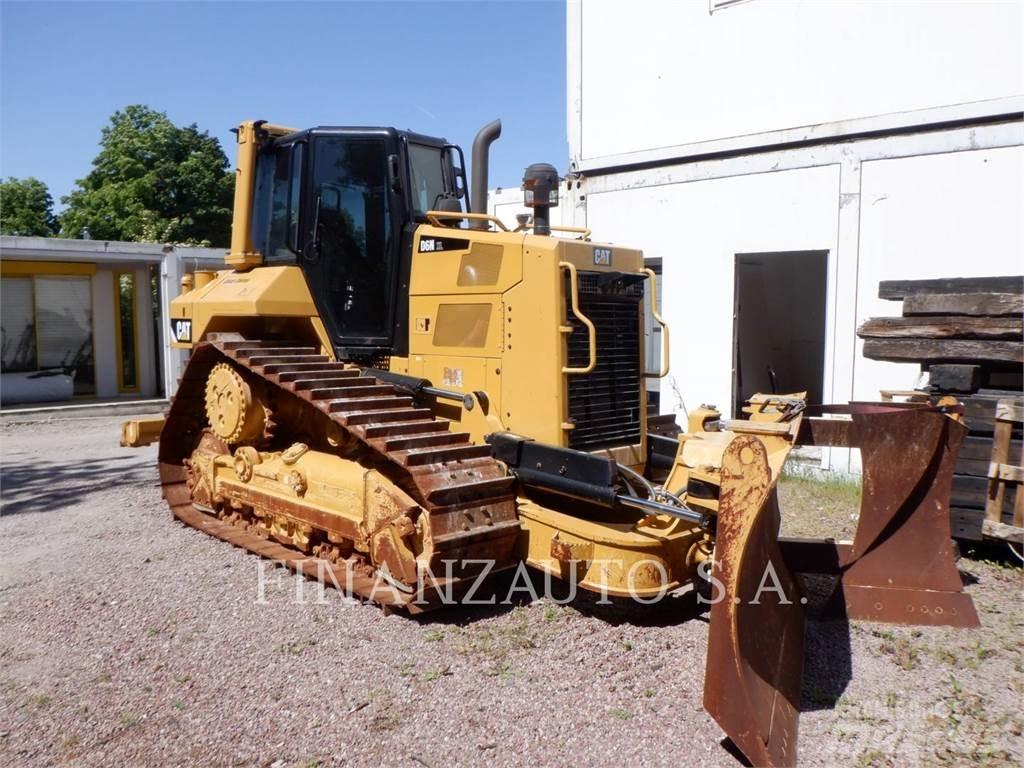 CAT D6NXL Верижни булдозери
