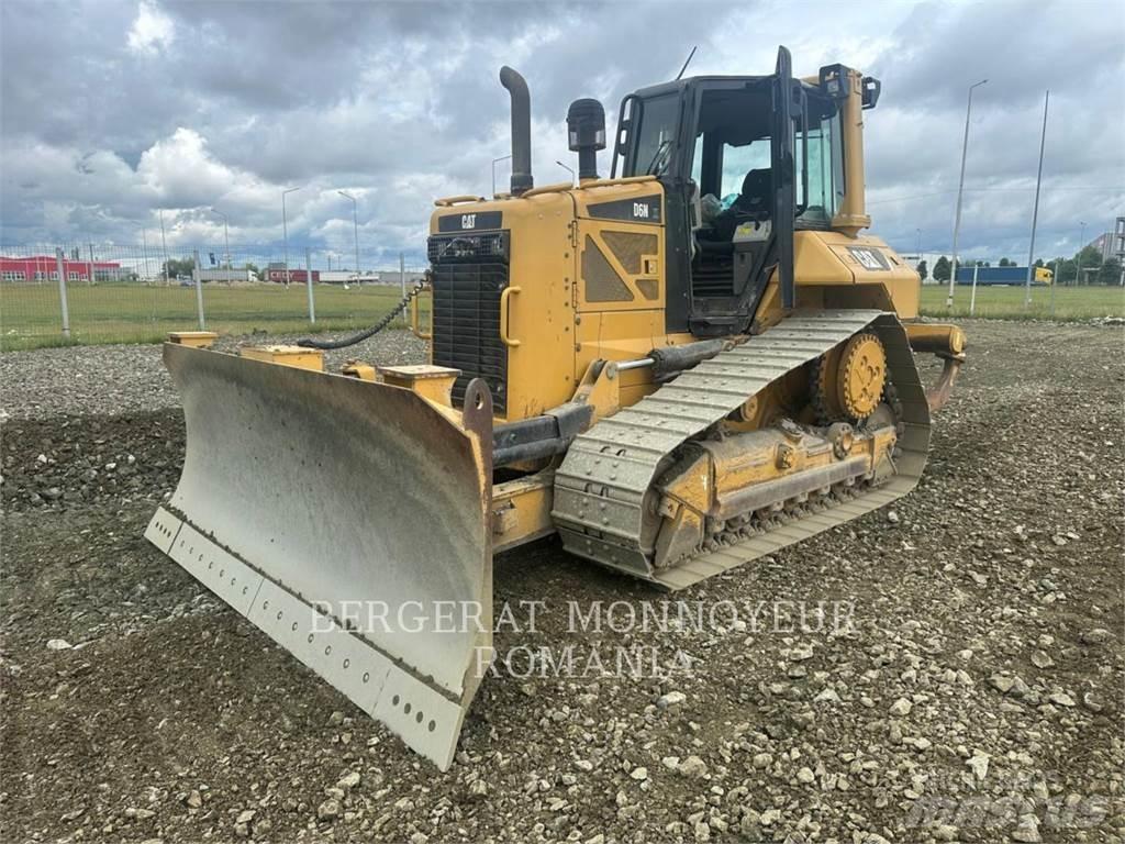 CAT D6NXL Верижни булдозери
