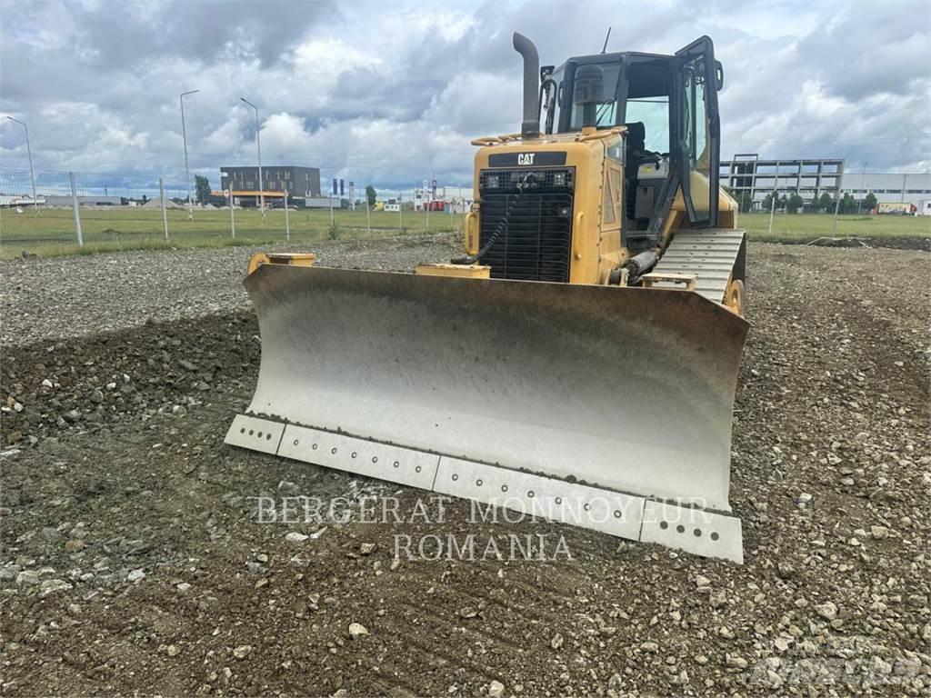 CAT D6NXL Верижни булдозери
