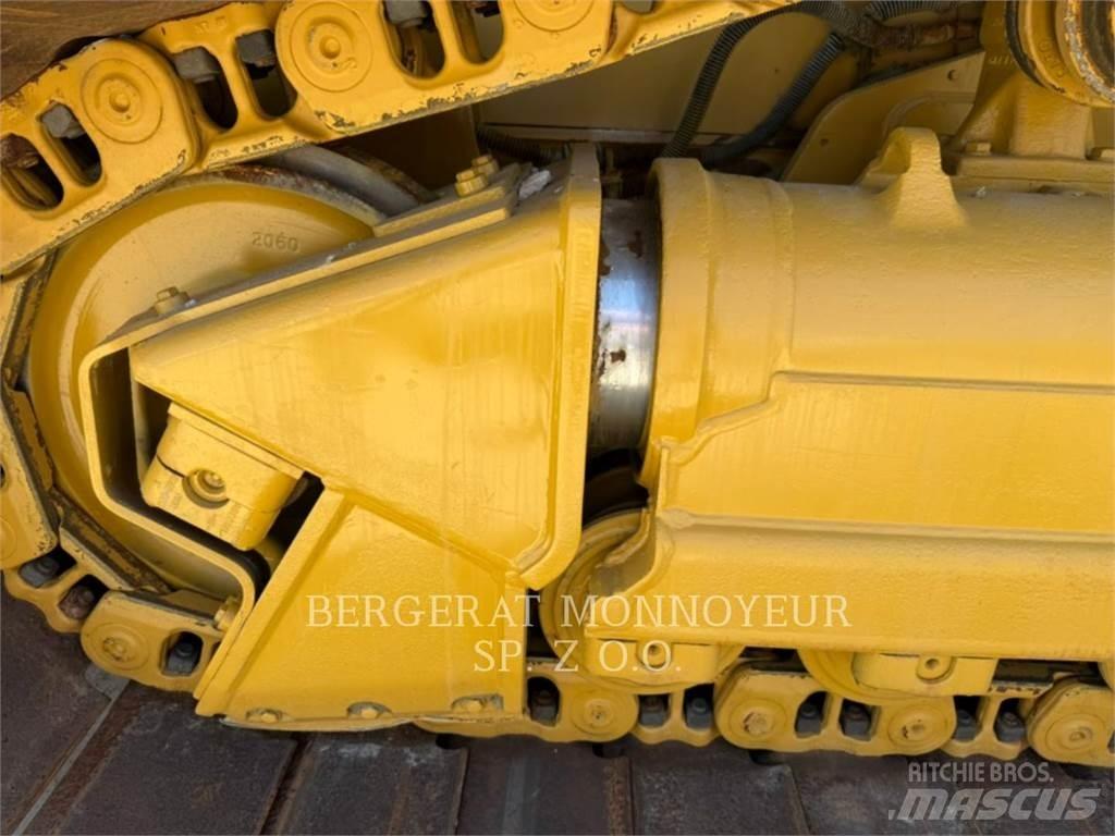 CAT D6NXL Верижни булдозери

