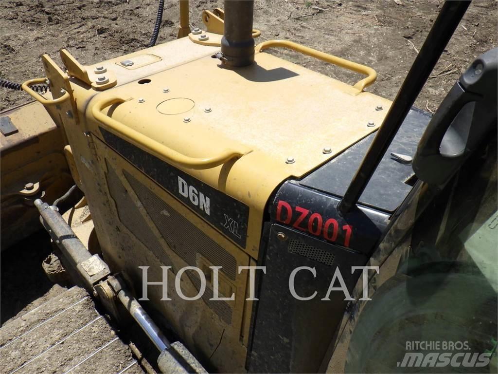 CAT D6NXL Верижни булдозери
