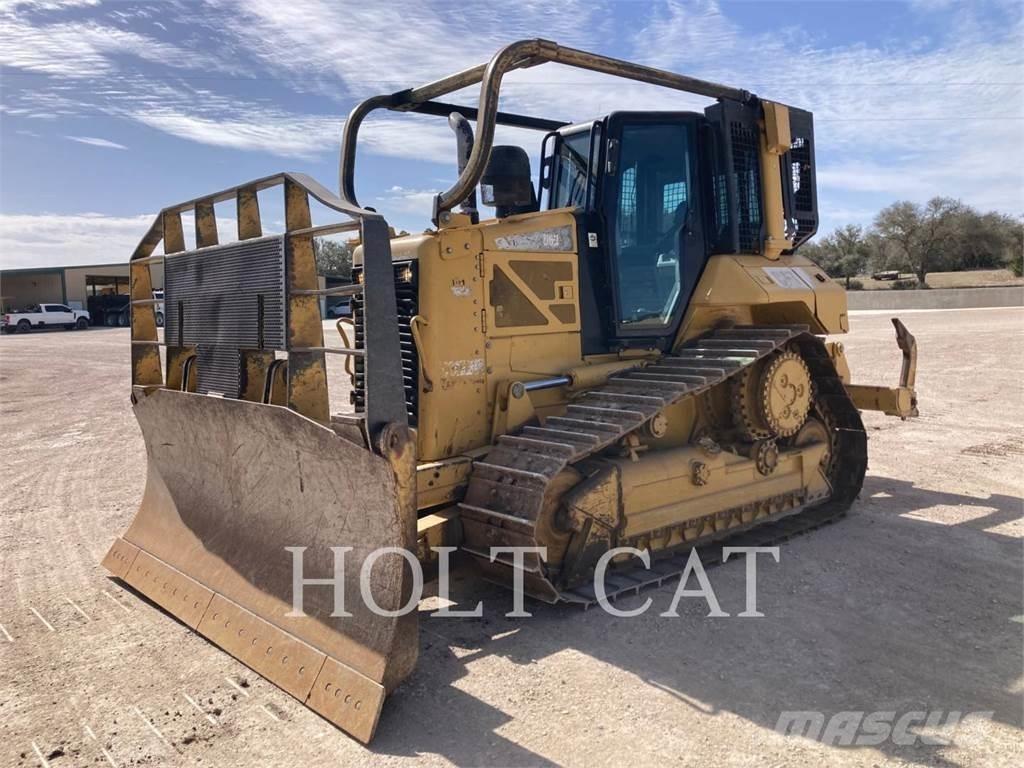 CAT D6NXL Верижни булдозери
