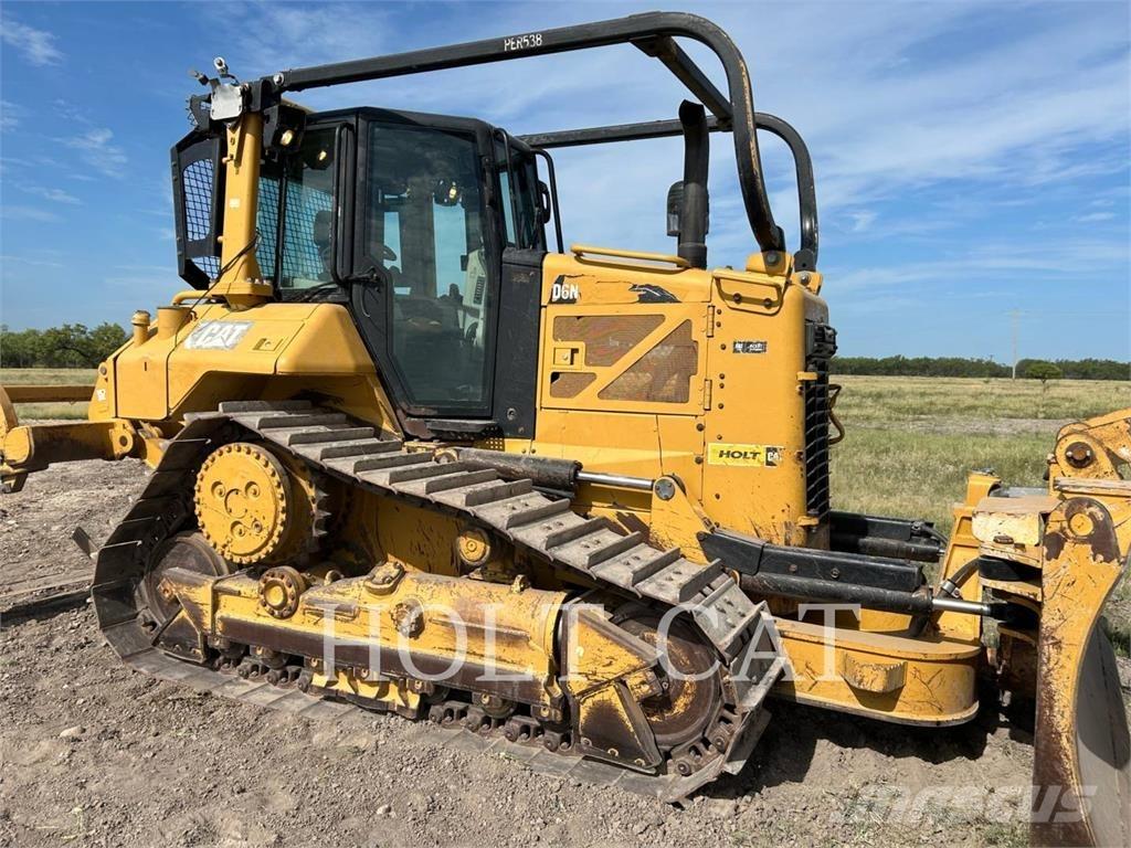 CAT D6NXL Верижни булдозери
