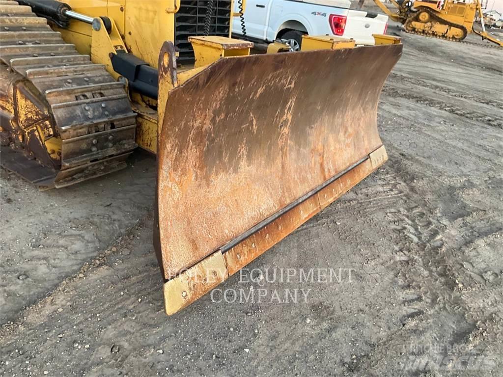 CAT D6NXLVPI Верижни булдозери
