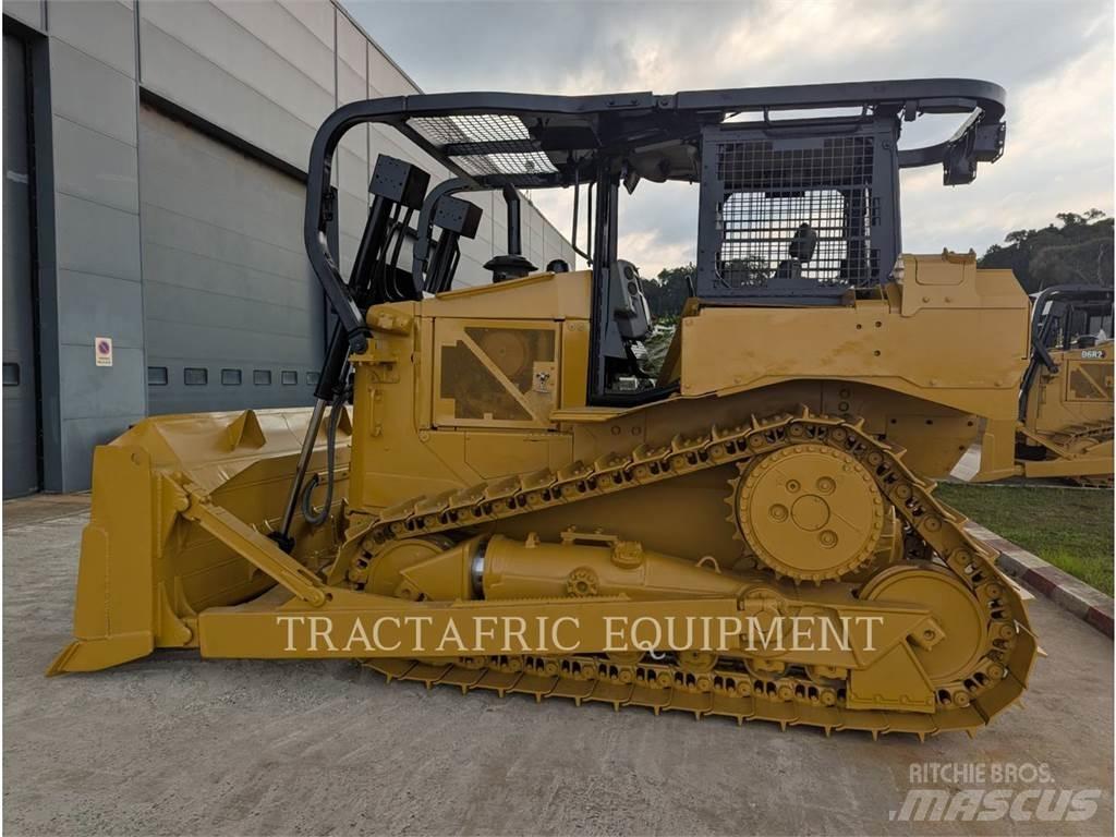 CAT D6R2 Верижни булдозери

