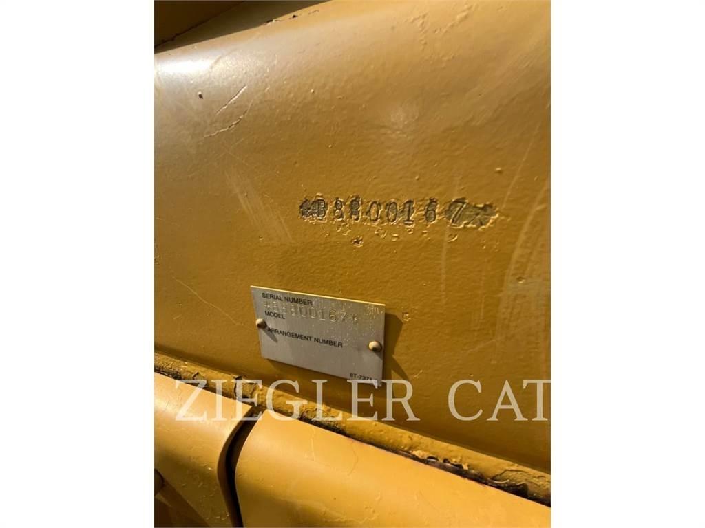 CAT D6RIIIXW Верижни булдозери
