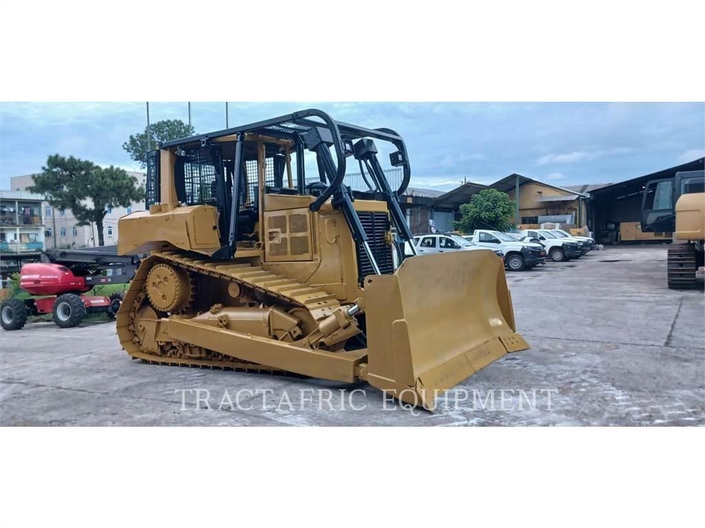 CAT D6RXL Верижни булдозери
