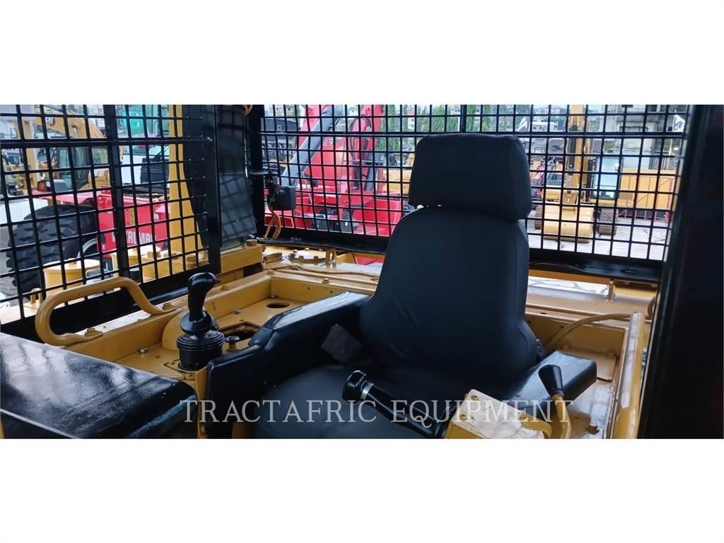 CAT D6RXL Верижни булдозери
