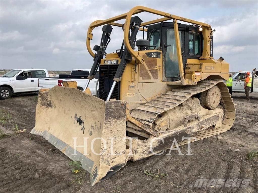 CAT D6T Верижни булдозери
