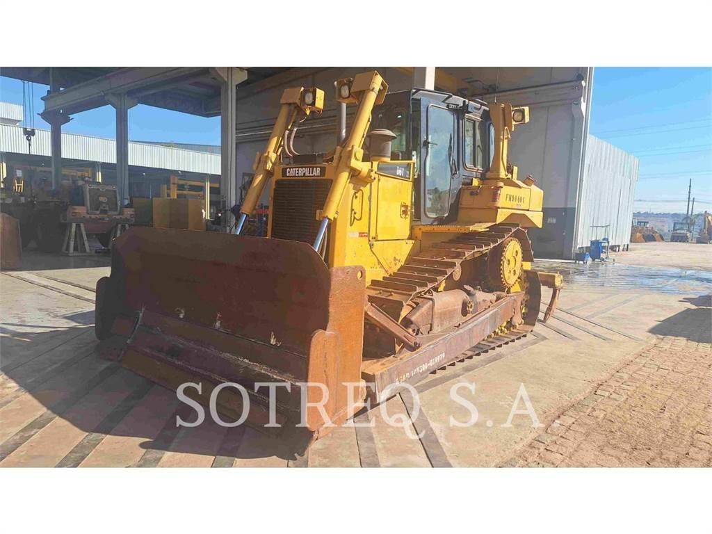 CAT D6T Верижни булдозери

