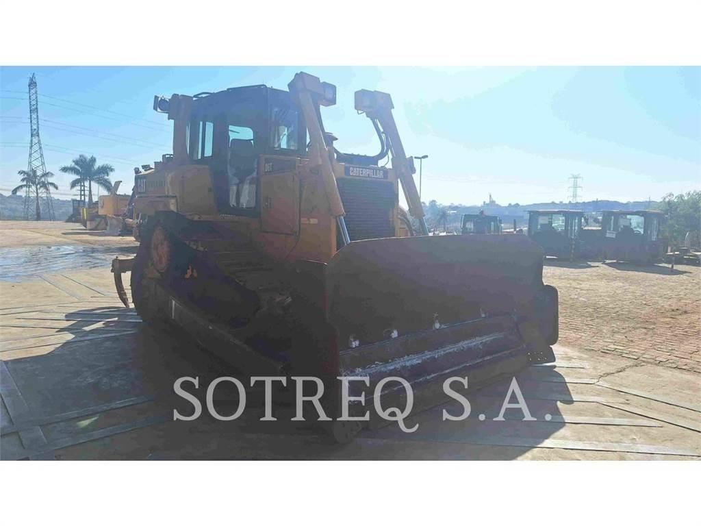 CAT D6T Верижни булдозери
