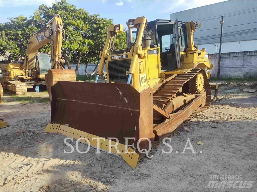CAT D6T Верижни булдозери
