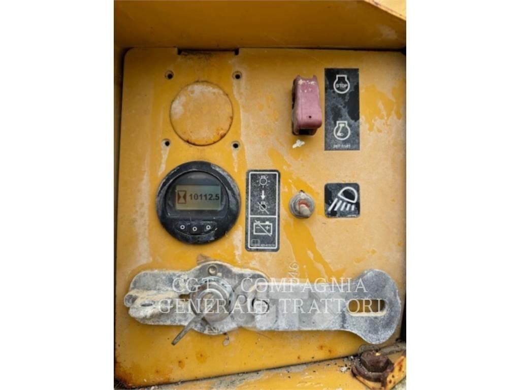 CAT D6T Верижни булдозери
