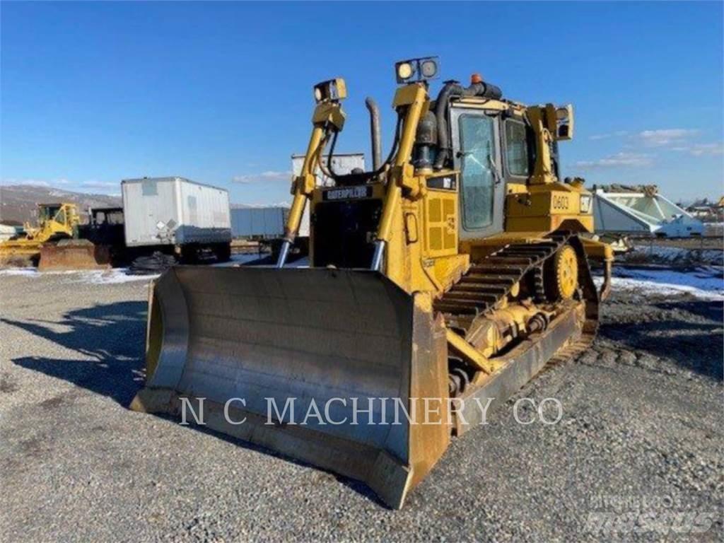 CAT D6T Верижни булдозери
